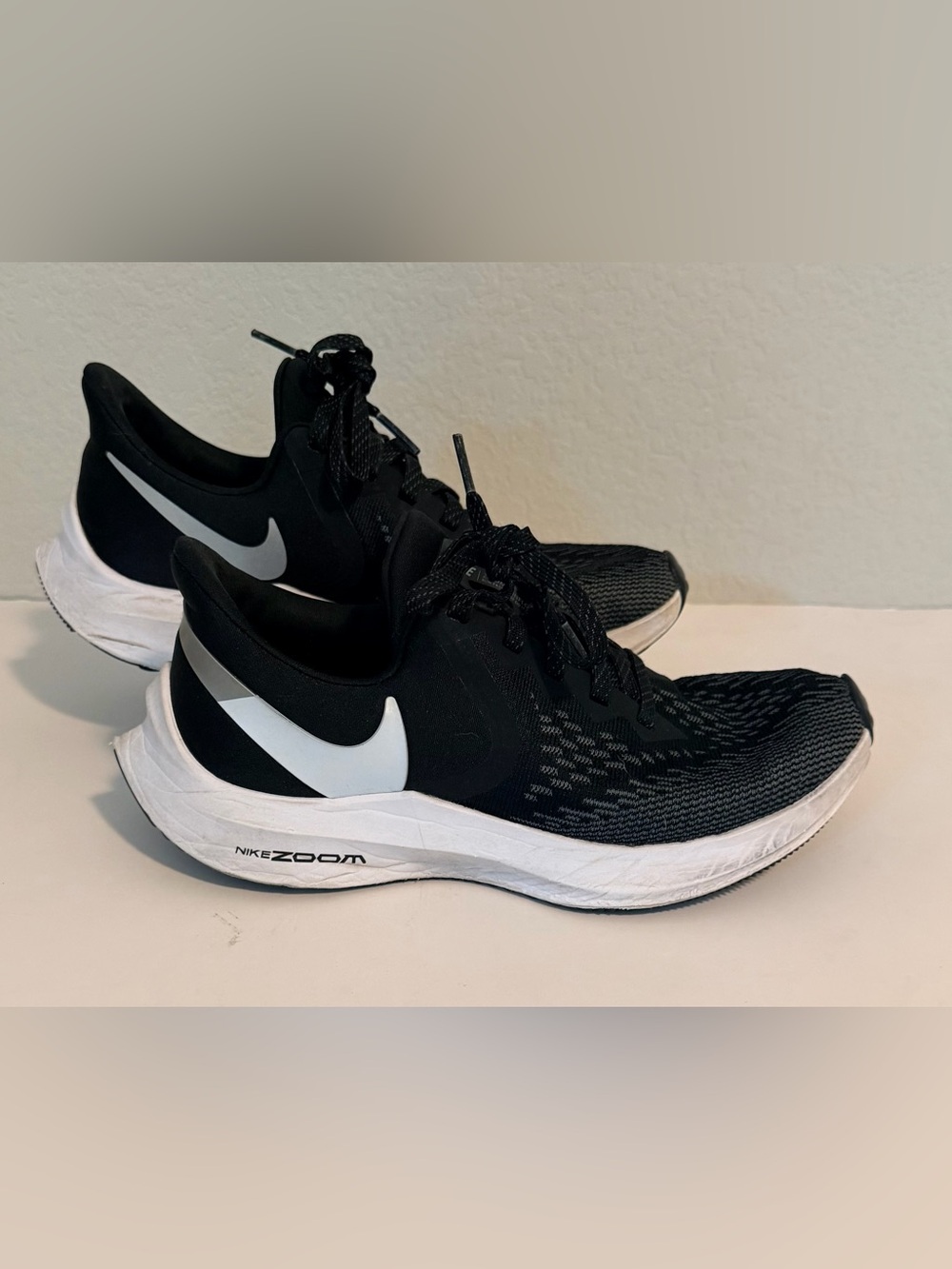 Nike Air Zoom Winflo 6 Women's Running Shoes Black White AQ8228-003 Size 5.5